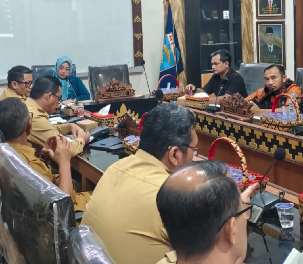 Hearing DPRD kota Metro terkait TPAS