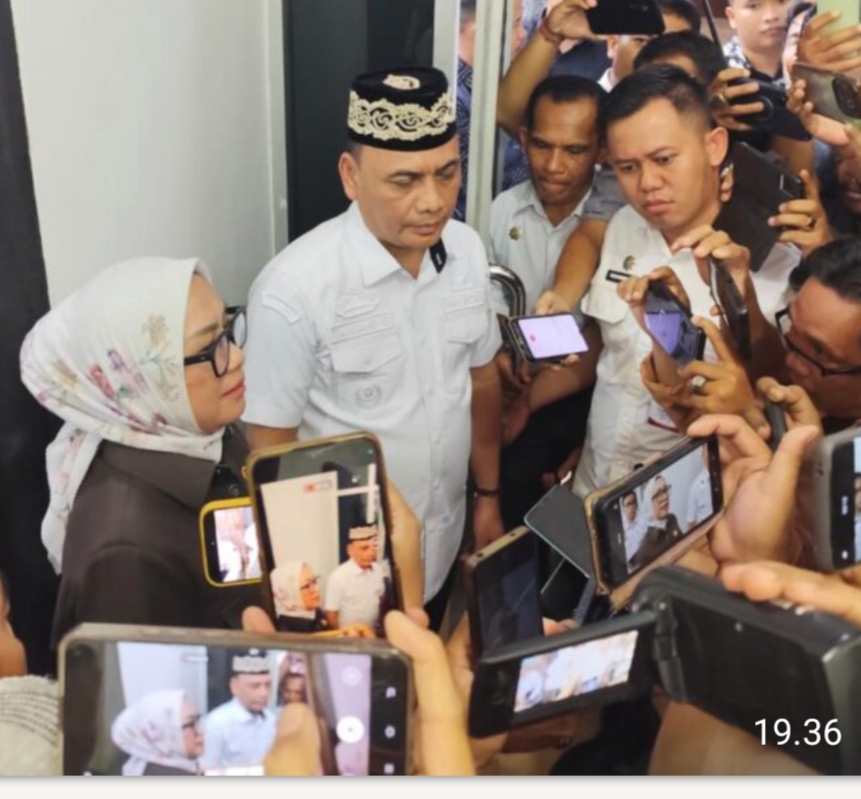 Undang walikota DPRD rapat tertutup 5 jam tak ada kejelasan