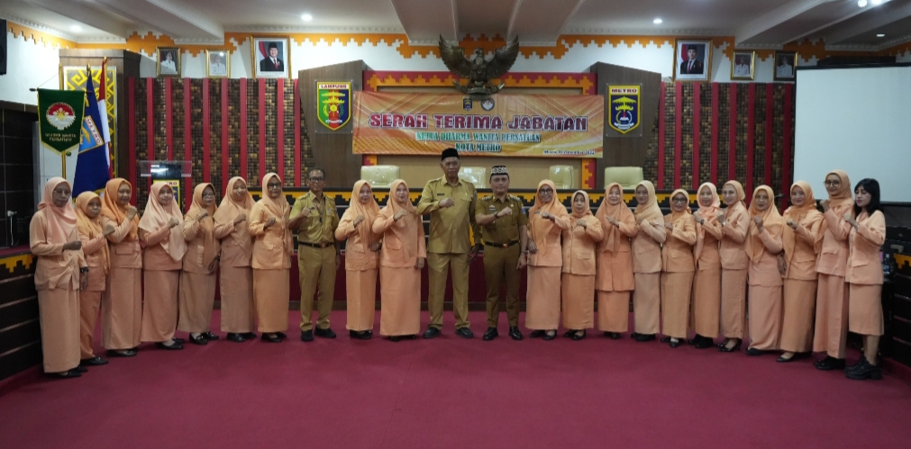 Wali Kota Metro Hadiri Serah Terima Jabatan Ketua DWP Kota Metro