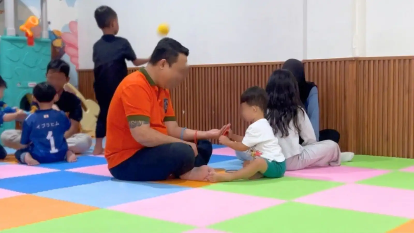 Jaga Ikatan Keluarga, Rutan Kelas I Jakarta Pusat Fasilitasi Layanan Kunjungan Khusus Anak*